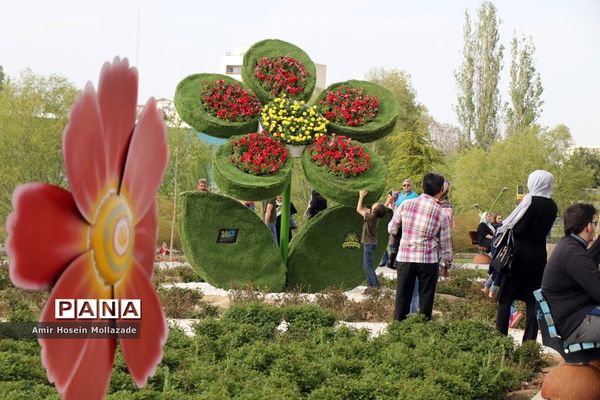 نهمین جشنواره گل‌ها در ارومیه