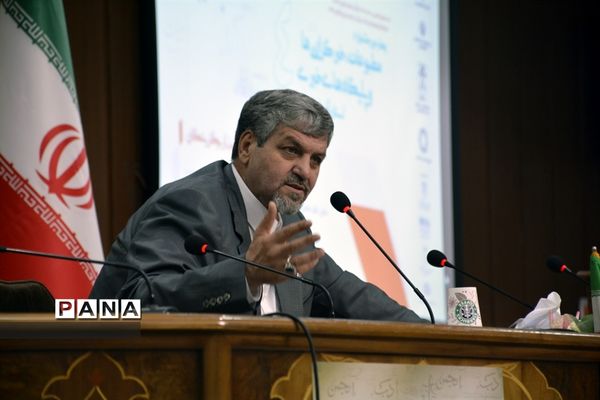 آیین اختتامیه چهارمین جشنواره مطبوعات، خبرگزاری‌ها و پایگاه‌های خبری آذربایجان شرقی