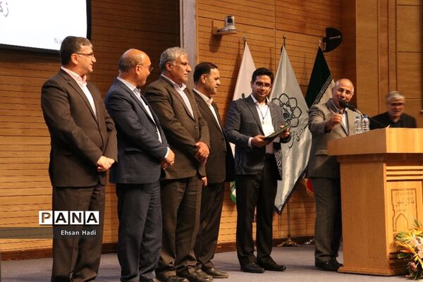 آیین تجلیل از معلمان منتخب شهرستان مشهد