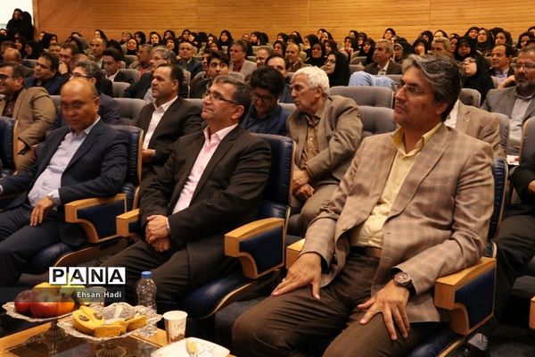 آیین تجلیل از معلمان منتخب شهرستان مشهد