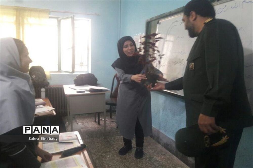 مراسم تجلیل سبز پوشان شهرستان ملارد از مقام شامخ معلم