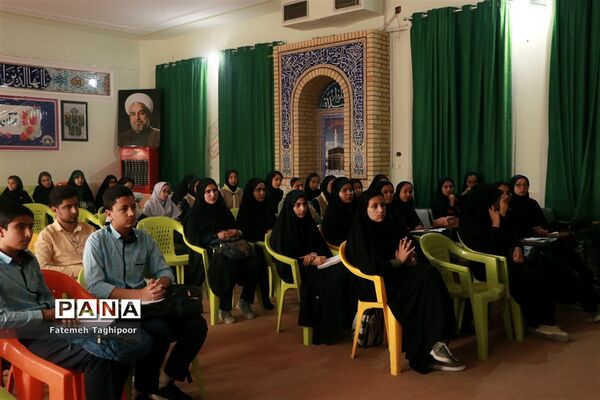 برگزاری دوره آموزش خبرنگاری ویژه دانش‌آموزان ناحیه 4 شیراز