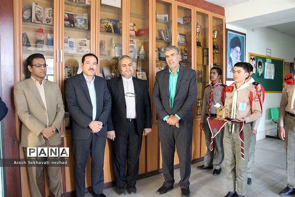 دیدار رئیس سازمان دانش‌آموزی استان خراسان جنوبی به همراه مربیان و پیشتازان سازمان دانش‌آموزی با مدیرکل آموزش و پرورش