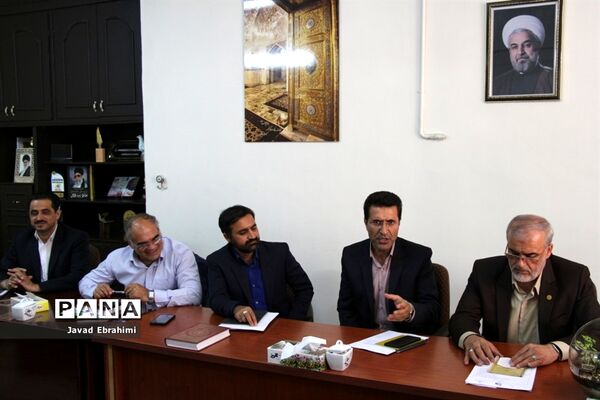 جلسه هماهنگی ساماندهی و نظارت بر پوشاک دانش‌آموزی و سرویس مدارس خراسان رضوی