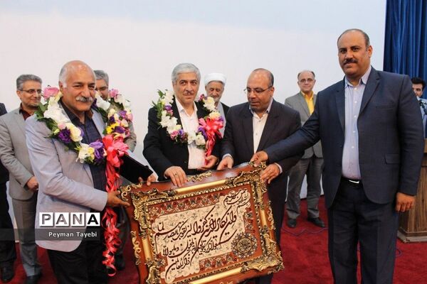 سی و پنجمین برنامه بزرگداشت مقام معلم در شهرستان سمنان