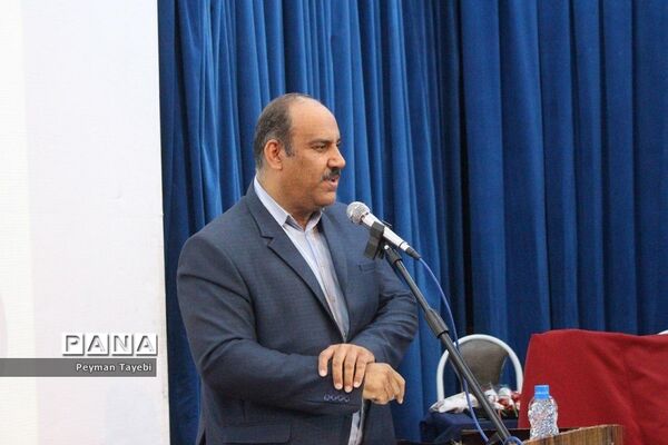 سی و پنجمین برنامه بزرگداشت مقام معلم در شهرستان سمنان