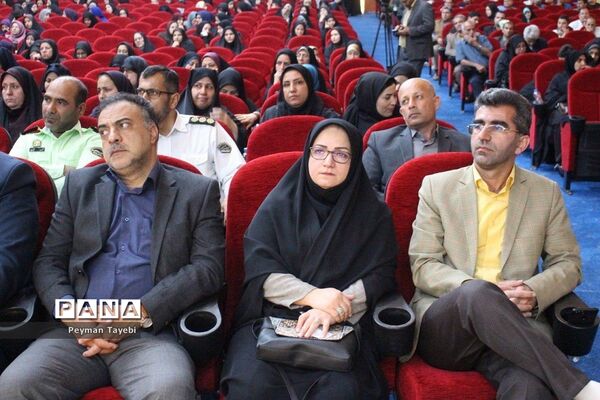 سی و پنجمین برنامه بزرگداشت مقام معلم در شهرستان سمنان