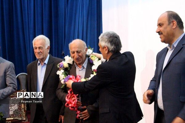 سی و پنجمین برنامه بزرگداشت مقام معلم در شهرستان سمنان