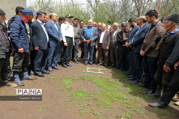 آیین کلنگ‌زنی دبستان مشارکتی داریوش کمالی در روستای یازن رامسر