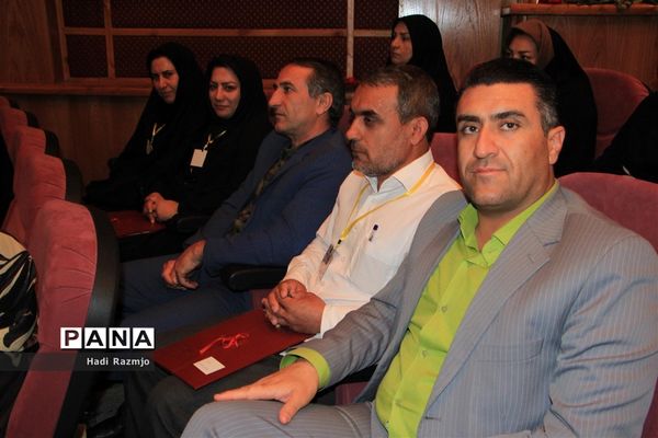 آیین تقدیر از معلمان  نمونه فارس