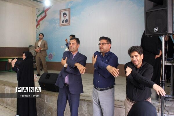 جشنواره سفیران سلامت در دبستان بعثت سمنان