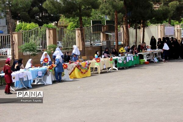 جشنواره سفیران سلامت در دبستان بعثت سمنان