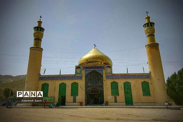 طبیعت امام زاده میر ابول(ع)  لارستان،  در انحصار زباله ها