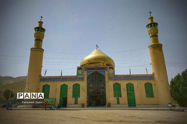 طبیعت امام زاده میر ابول(ع)  لارستان،  در انحصار زباله ها