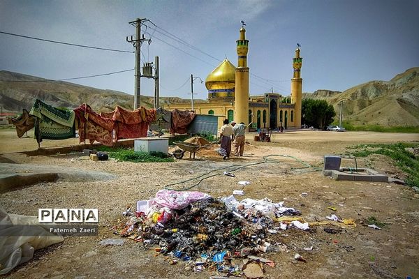 طبیعت امام زاده میر ابول(ع)  لارستان،  در انحصار زباله ها