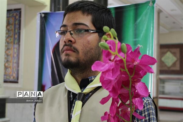 همایش تجلیل از رانندگان برتر  و عوامل اجرایی سرویس مدارس شهر شیراز
