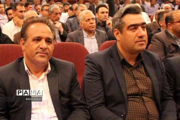 همایش تجلیل از رانندگان برتر  و عوامل اجرایی سرویس مدارس شهر شیراز