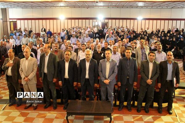 همایش تجلیل از رانندگان برتر  و عوامل اجرایی سرویس مدارس شهر شیراز