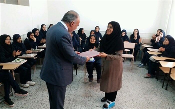 برگزاری آیین تجلیل از معلم ایثار‌گر و فداکار بیرجندی