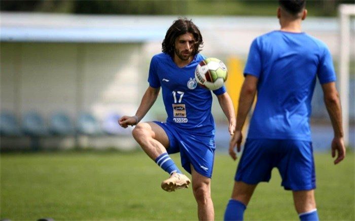 ستاره استقلال در آستانه فسخ قرارداد قرار گرفت