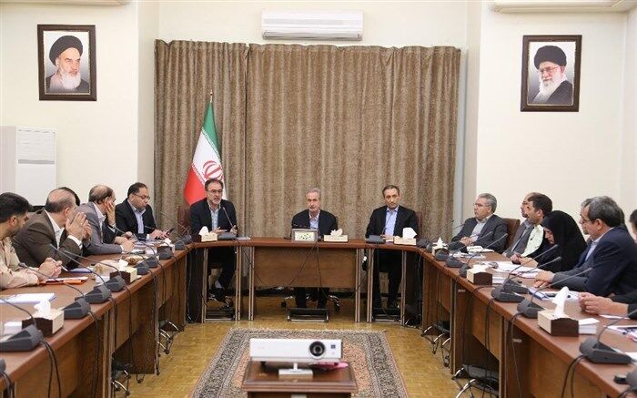 استاندار آذربایجان شرقی:  هیچ کس حق ندارد شکر 4200 تومان را به قیمت 10 هزارتومان بفروشد
