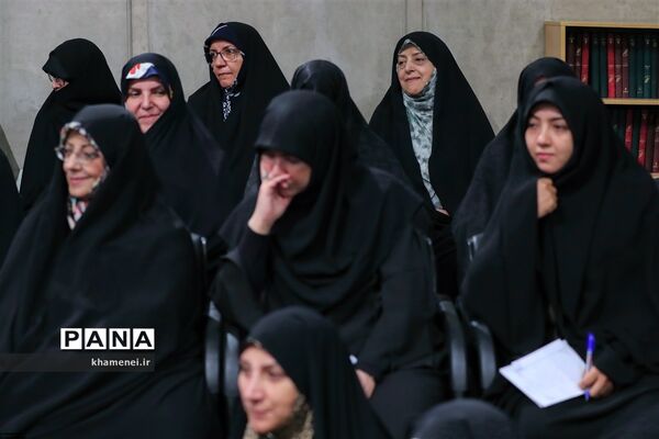 دیدار مسئولان نظام با مقام معظم رهبری