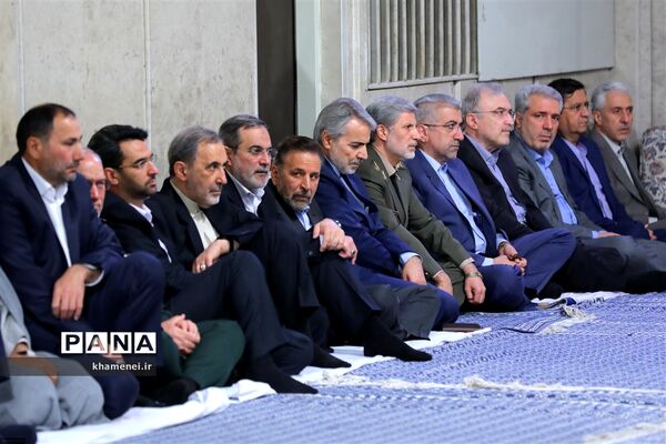 دیدار مسئولان نظام با مقام معظم رهبری