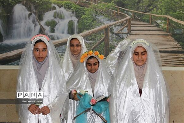 بزرگداشت هفته سازمان دانش آموزی
