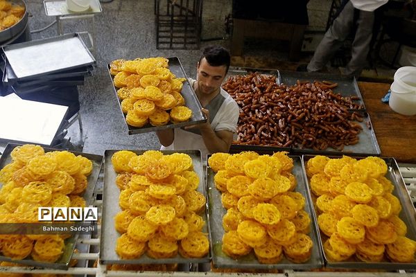 کارگاه پخت زولبیا و بامیه