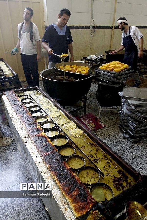 کارگاه پخت زولبیا و بامیه