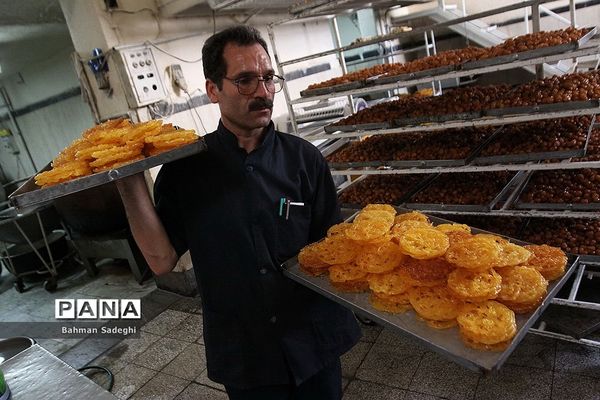 کارگاه پخت زولبیا و بامیه