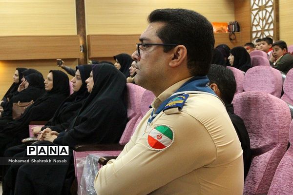 آیین سپاس مربی در ناحیه 3 اهواز