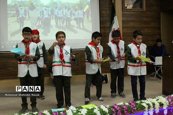 آیین سپاس مربی در ناحیه 3 اهواز