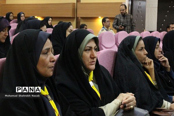 آیین سپاس مربی در ناحیه 3 اهواز