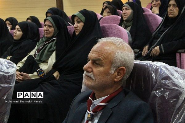 آیین سپاس مربی در ناحیه 3 اهواز