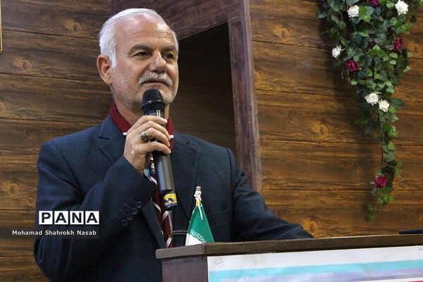 آیین سپاس مربی در ناحیه 3 اهواز