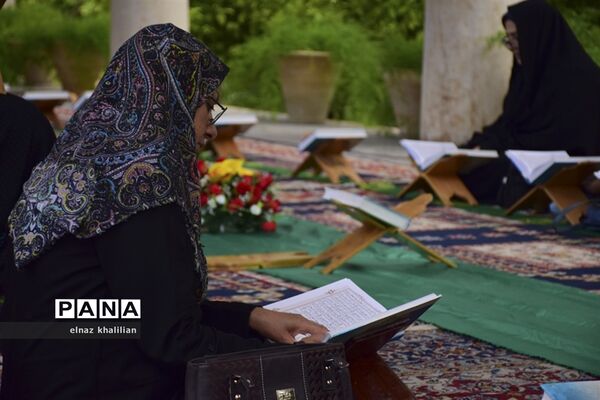 حال و هوای آرامگاه حافظ در ماه  مبارک رمضان