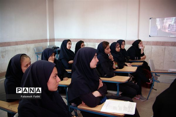 آماده سازی دانش آموزان پایه دوازدهم چهاردانگه  برای کنکور سراسری ۹۸