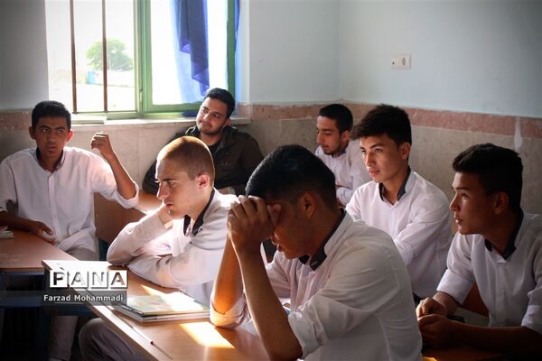 آماده سازی دانش آموزان پایه دوازدهم چهاردانگه  برای کنکور سراسری ۹۸