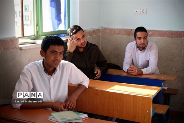 آماده سازی دانش آموزان پایه دوازدهم چهاردانگه  برای کنکور سراسری ۹۸