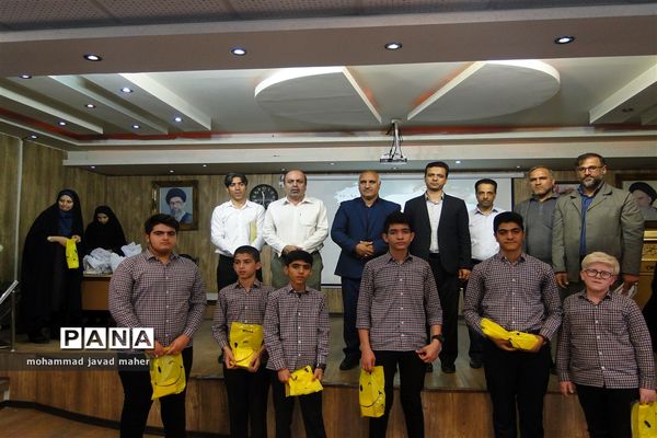 اختتامیه مسابقات فرهنگی و هنری ویژه مقطع متوسطه دوره اول در شهرقدس