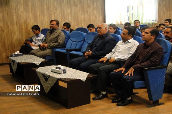 اختتامیه مسابقات فرهنگی و هنری ویژه مقطع متوسطه دوره اول در شهرقدس