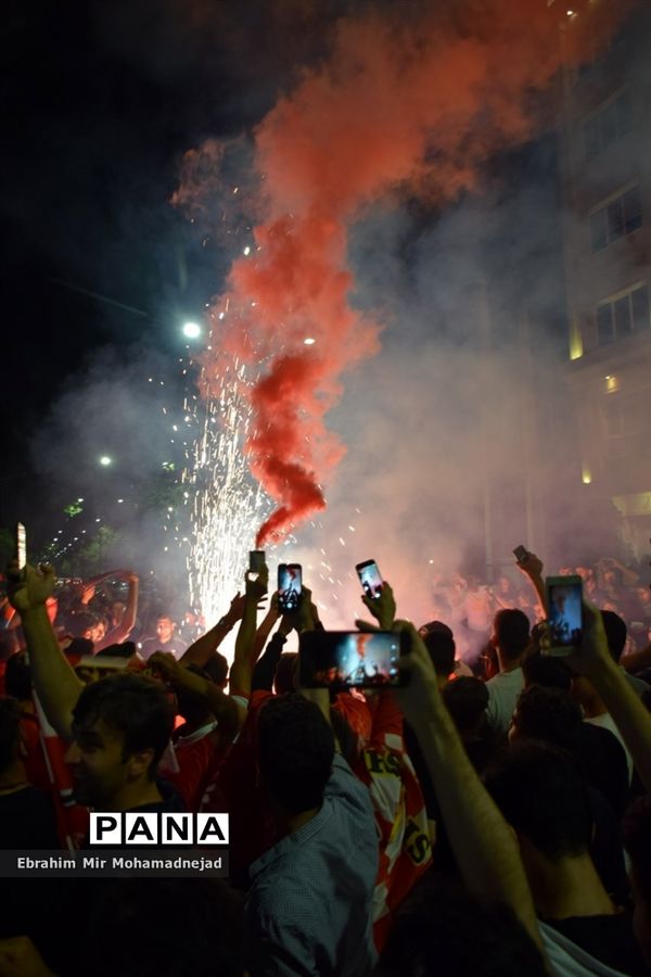 شادی پرسپولیسی‌های بابل برای  قهرمانی در لیگ برتر