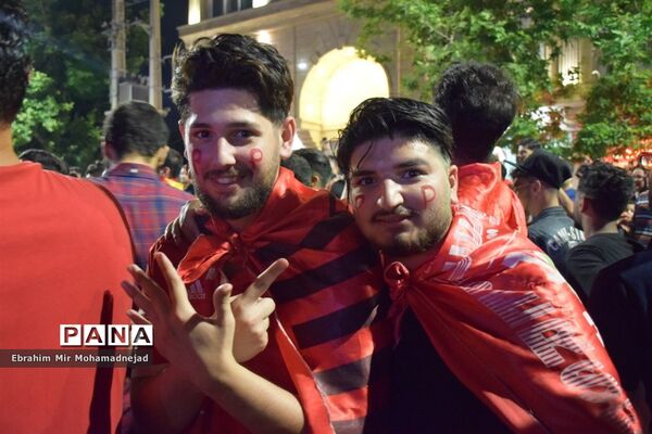 شادی پرسپولیسی‌های بابل برای  قهرمانی در لیگ برتر