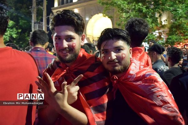 شادی پرسپولیسی‌های بابل برای  قهرمانی در لیگ برتر