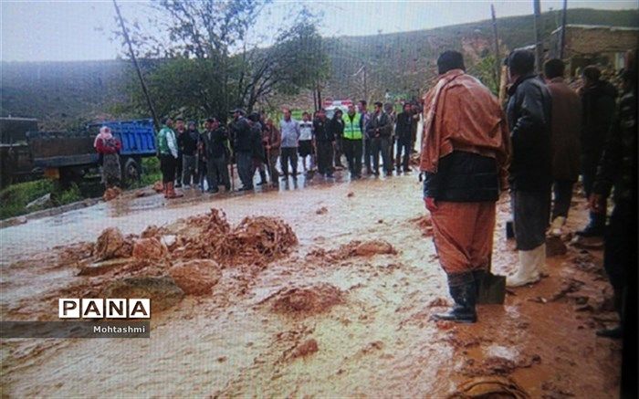 معلمان فداکار بجنوردی 27 دانش آموز را از سیل نجات دادند