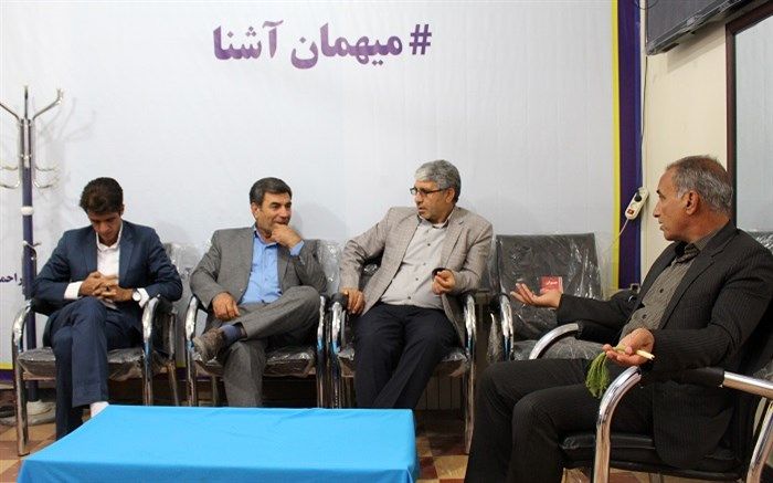 مدیر سازمان دانش آموزی کهگیلویه و بویراحمد از کارکنان روابط عمومی آموزش و پرورش تجلیل کردند