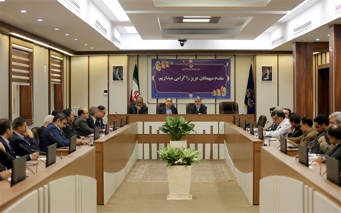 وزیر فرهنگ: کاغذ حتی در شرایط جنگی هم یک نیاز استراتژیک است