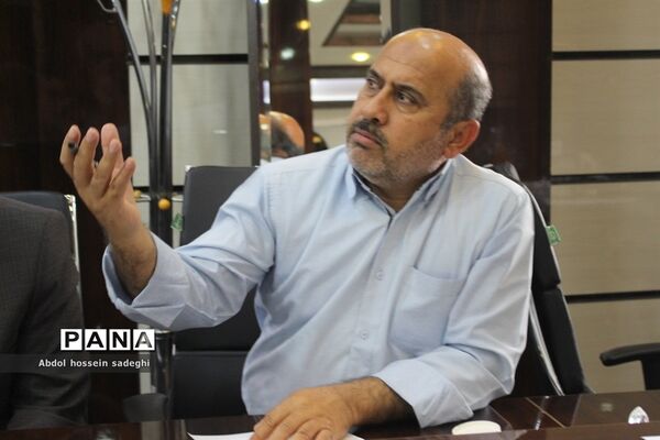 جلسه کارگروه  لباس فرم دانش‌آموزی استان بوشهر