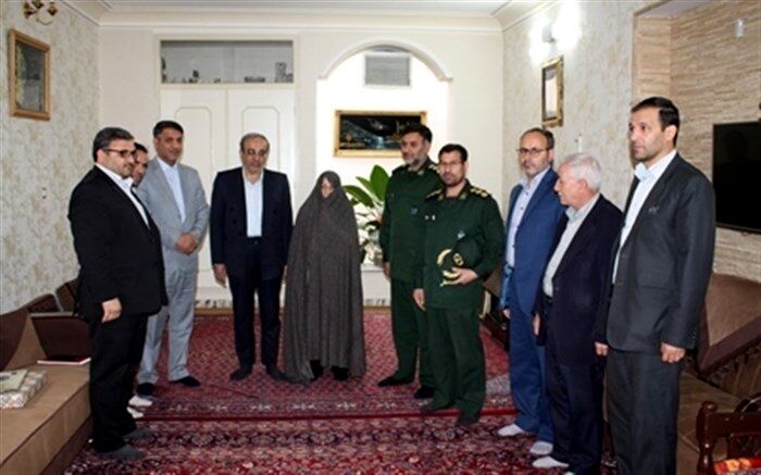 دیدار مدیر کل آموزش و پرورش استان زنجان با خانواده های گرانقدر شهیدان حمدی و ارشادی